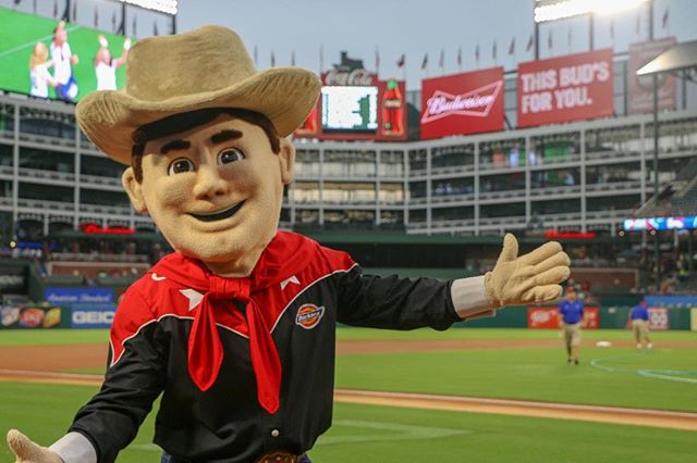 State Fair of Texas night at #GlobeLifePark is back!! Join us one month from today at the @Rangers game Wed., September 5! and receive a FREE voucher to the State Fair of Texas (good for Monday – Friday) with every game ticket purchased.  #BigTex #Rangers #StateFair 🤠+⚾=❤