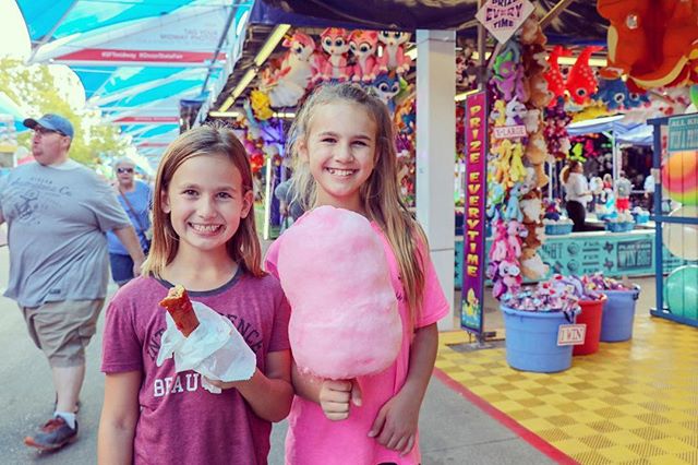 #Midway fun!! Cotton candy & corny dogs🤠😍 #BigTex
