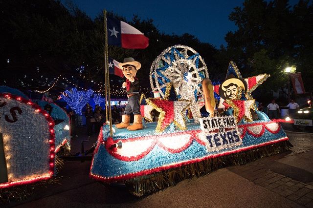 Family fun doesn’t end when the sun goes down. Each night at 7:15 p.m. the State Fair presents the Starlight Parade, a lighted procession featuring spectacular floats, lively music, dazzling costumes, and a fun assortment of characters. #BigTex #StateFairofTX #Parade