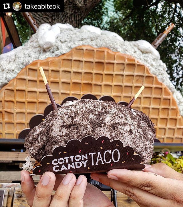 #CottonCandyTaco is a hit! 😍🤠😋 Be sure to tag us in all your #StateFair photos for a chance to be featured as the @texaslottery #POD!