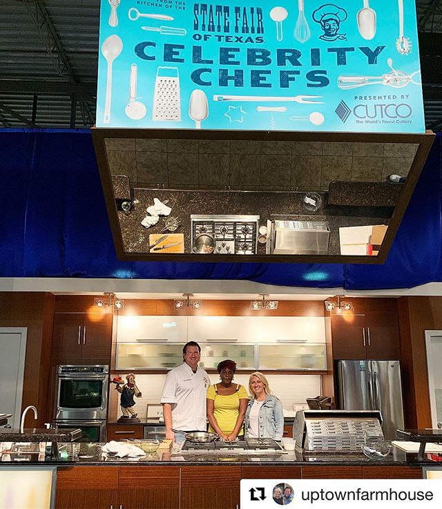 Another Fair favorite is the @cutcocutlery Celebrity Chef! With four shows a day, your bound to learn a handy dandy new cooking trick! Check out which chefs are cooking when on the daily schedule in your Fair Guide. #bigtex