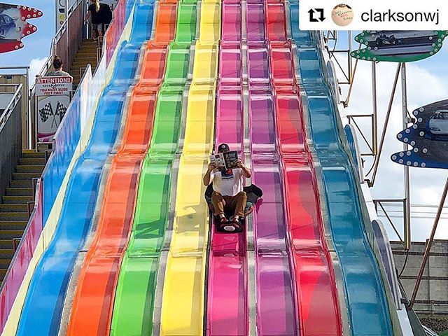 Y’all pick up your FREE fair guide when entering the fairgrounds and find everything you need to know from food locations to show times! Great photo @clarksonwj, too funny to not repost! Thanks for the laugh! See y’all this weekend 😁🤠
・・・
I know the pig races are around here somewhere……. #texasstatefair #fair #dallas #dfw #texas