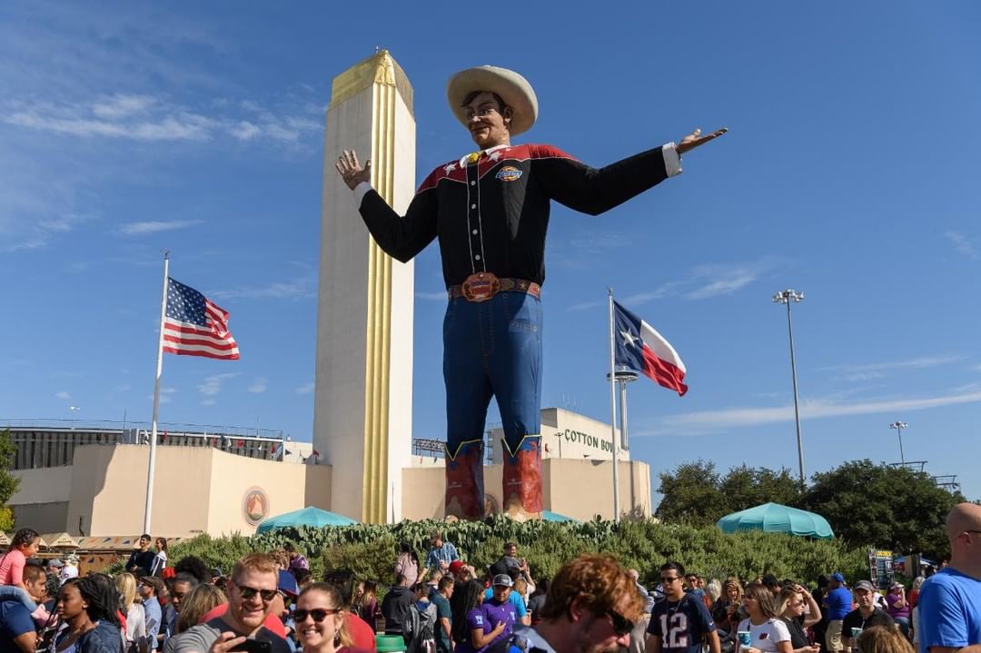 Fact #4- #BigTex is BIG. His jeans are BIG. Jeans are made from denim. Denim is made from cotton. One bale of cotton can make around 400 pairs of jeans. Human size jeans that is – not Big Tex size jeans. 😁🤠👖#BigTex #StateFairofTX #TexasFacts #NationalAgDay #NationalAgricultureDay