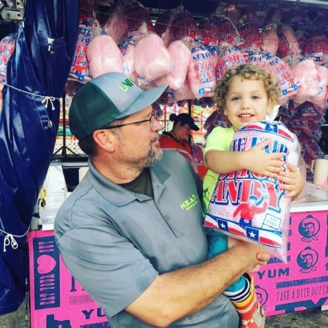 Here for the Cotton Candy… anyone else? #StateFairofTX #FairFanFriday #repost 📸:texas_snickerb