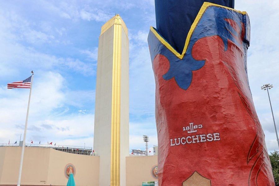 Only a few days left to cast your vote on your favorite design from a fellow Fair fan! Help us choose by selecting the best based on: creative design, representation of #Texas pride & #BigTex Worthy! #DesignMyBoots contest presented by @Lucchese1883  Go to BigTex.com/DesignMyBoots