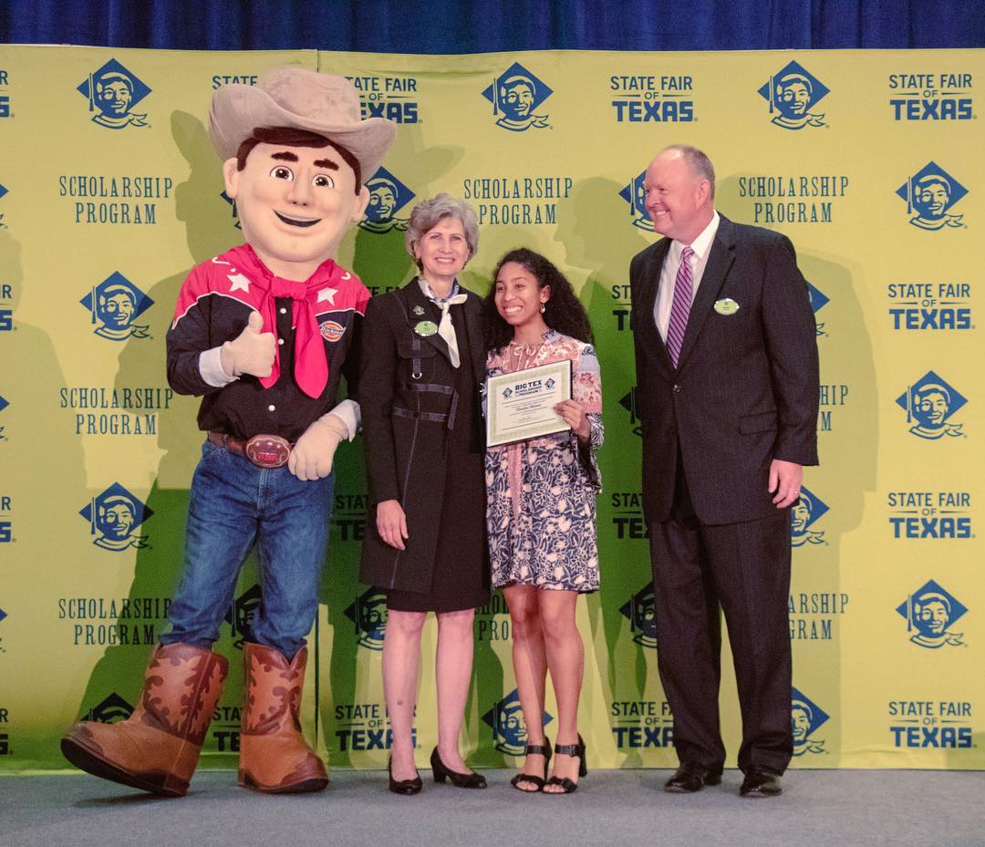 More pictures from the 2019 scholarship luncheon! Hats off to you seniors! Congratulations🎓🎉🤠 #BigTex #BigTexScholar