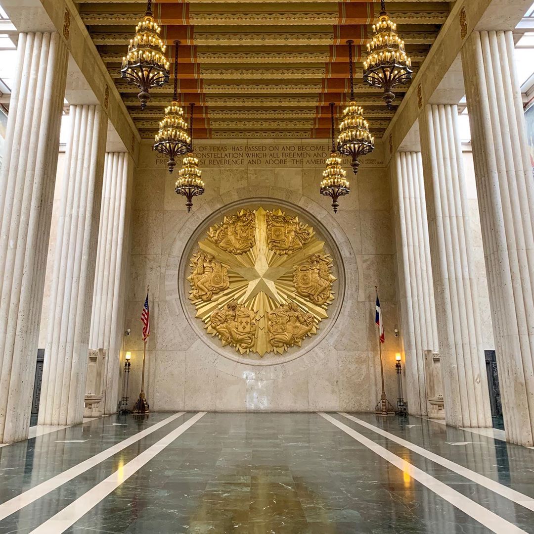 One of the most historic buildings in #Texas, the Hall of State is a beauty! Featuring mesmerizing Art Deco design- the ceilings, murals, doors, and even sconces are stunning.  Every year the @dallashistory showcases wonderful exhibits during the 24 days of Fair. This year they’re featuring Texas Cinema! Comment below your favorite movies, shows, or even actors/directors that were filmed in Texas! Also, if you’re ever in the #FairPark area, be sure to stop by and come check out some of Texas’ best history!  #TexasHistory #TexasCreativity