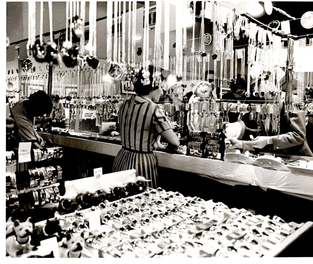 The crazy shopping season is upon us! #TBT to shopping at the 1968 State Fair. Did any of you do any holiday shopping during your trip to the Fair? #BigTex