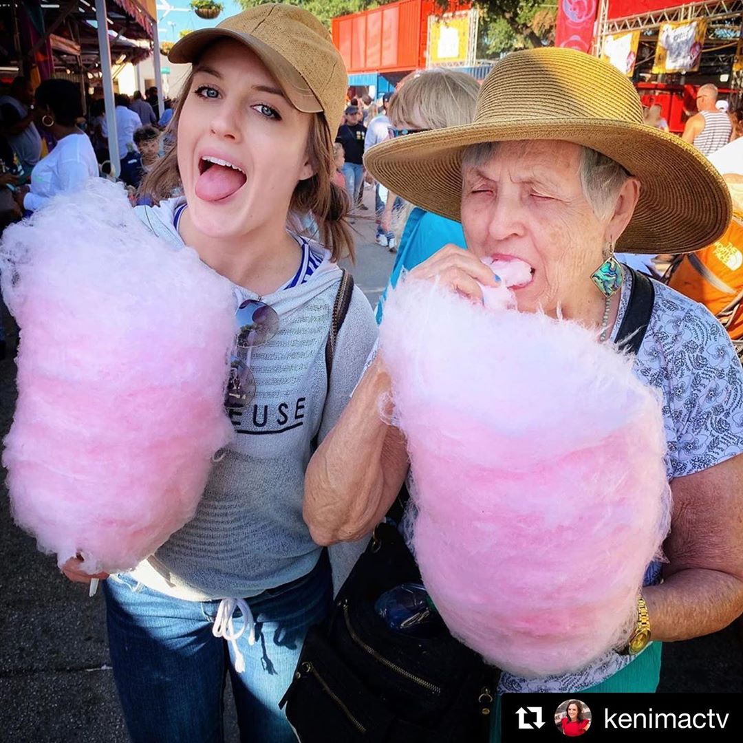 #CottonCandy at the Fair is a tradition that never gets old.  May your Thursday be as delightful as these two ladies at the #2019statefairofTX 😋😍😁 #Repost @kenimactv ・・・
💕☁️🎆 Cotton Grandy 🍡🎡💘 #statefairoftexas #firsttimers #grandma #cottoncandy #love #texas #vacation #weekendvibes