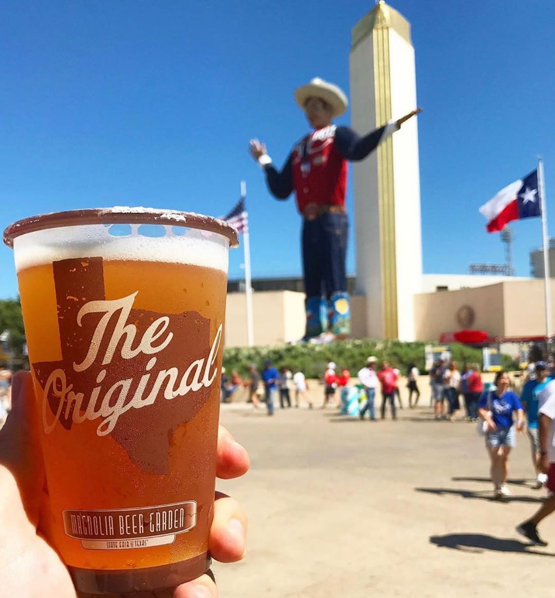 This warmer weather has us reminiscing on #StateFairofTX & cold beer on Opening Day. 🤠 Cheers to #NationalBeerDay, comment your favorite #TexasBeer below! 🍻 #BigTex #Repost 📸: @communitybeerco